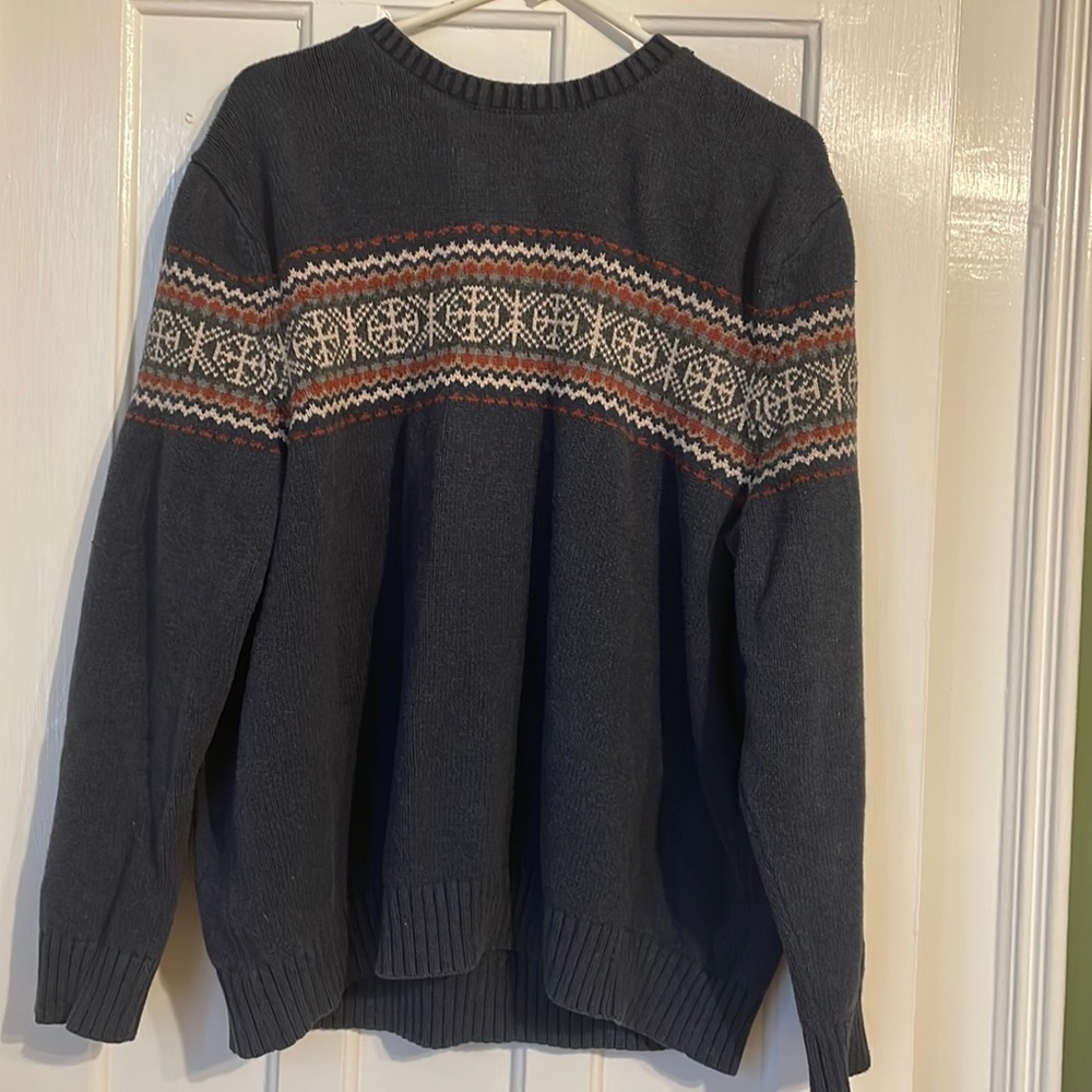 In perfect condition, no stains or rips.